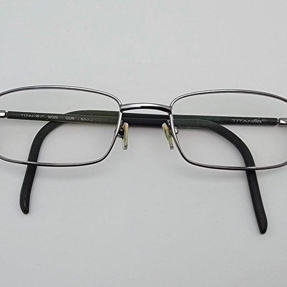 TitanFlex M920 Gunmetal Grey Titanium Rectangular Eyeglasses Frame 52-19-126 - Picture 10 of 12